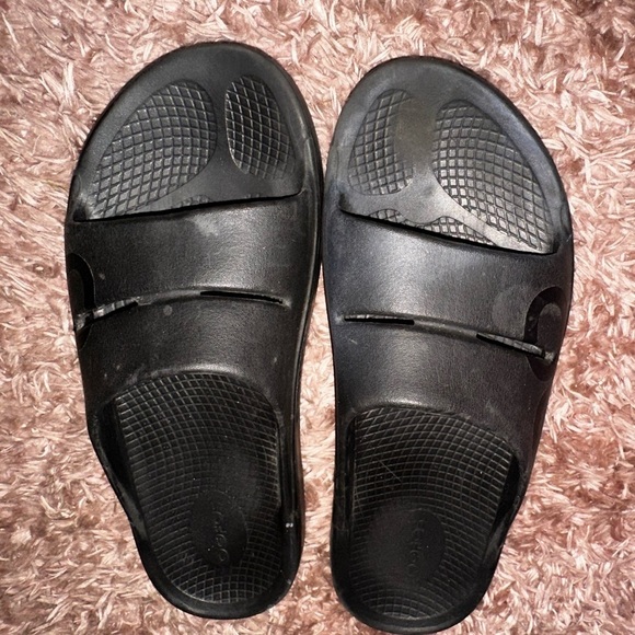 Oofos Men's Black comfort sandal Slides M 9 W 11 beach walking summer spring - Picture 2 of 10